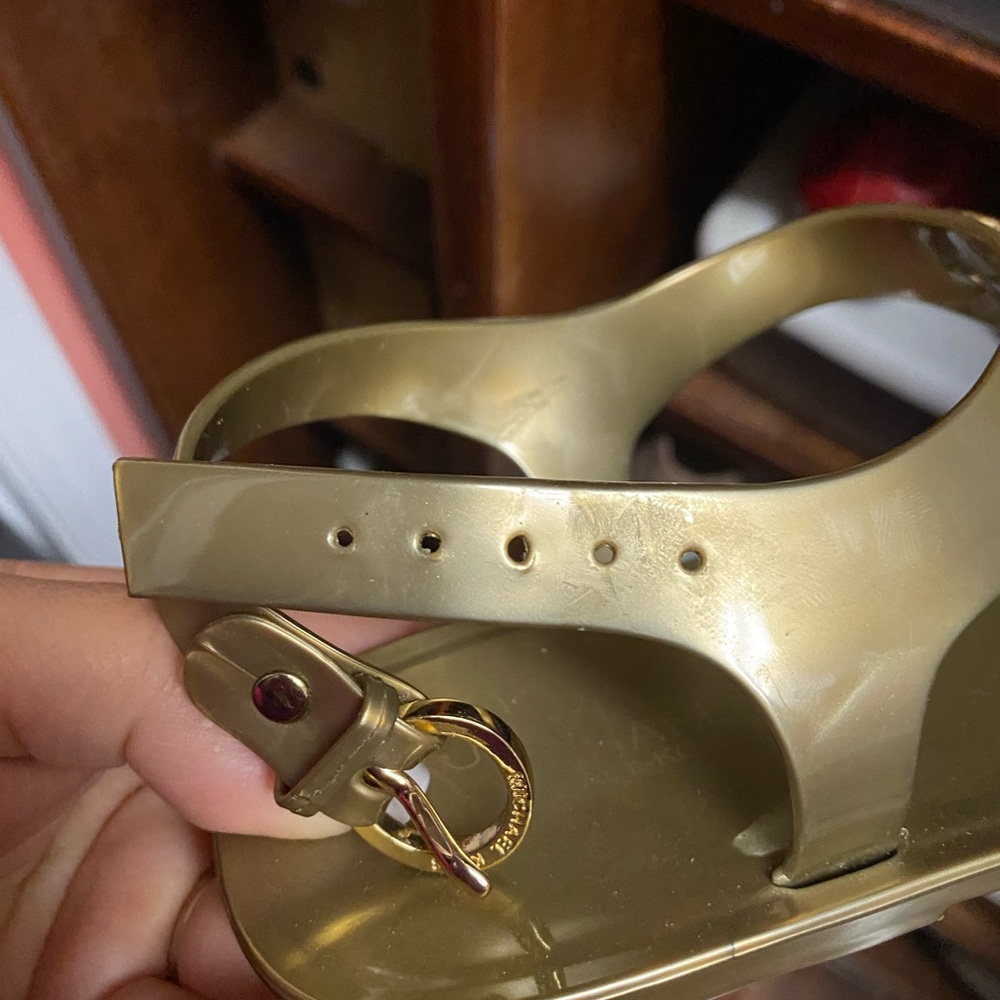 Micheal Kors gold sandals - Picture 7 of 8
